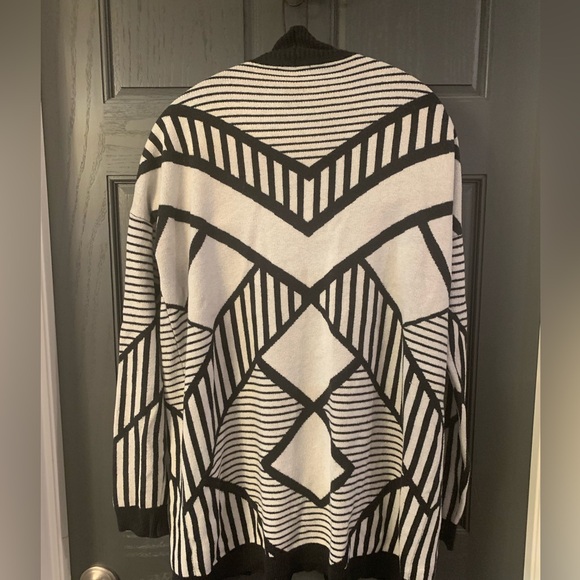 Cyrus cardigan size L - Picture 2 of 4